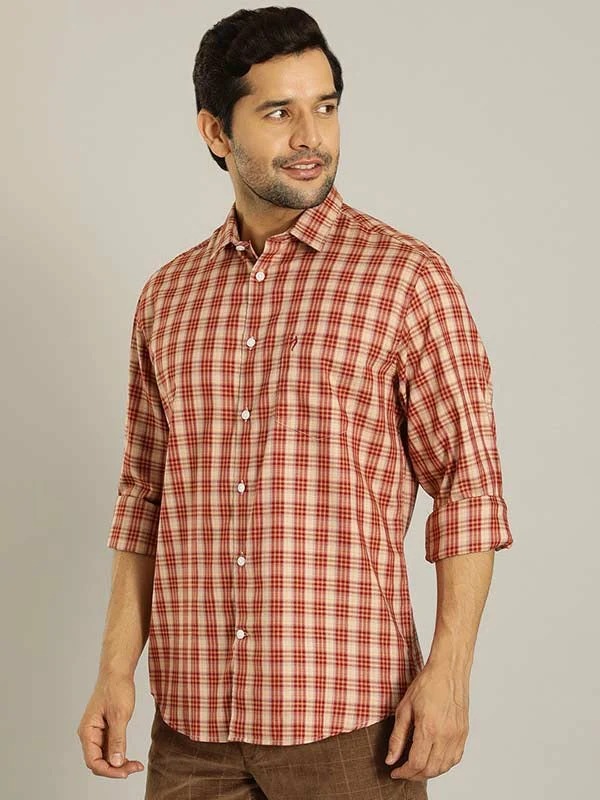 Indian Terrain Men Checkered Maroon Shirt